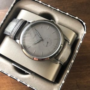 Fossil Gray Leather Round Dial 